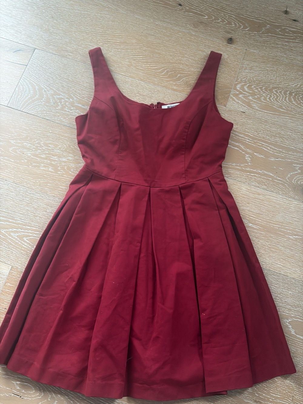 BB Dakota Wine Red Sleeveless Pleated Mini Dress
